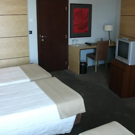 Vip Executive Azores Hotel 4*