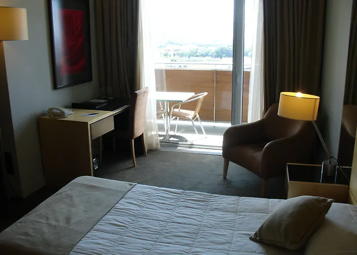 Vip Executive Azores Hotel 4*