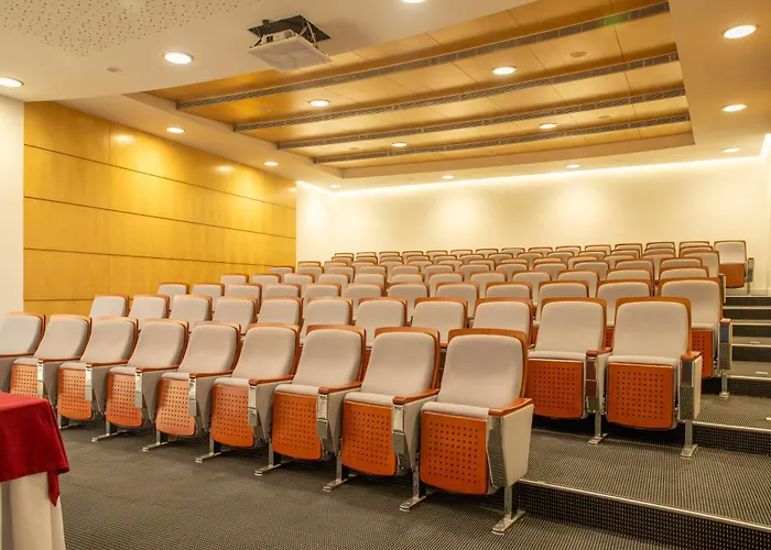 Vip Executive Azores Hotel 4*